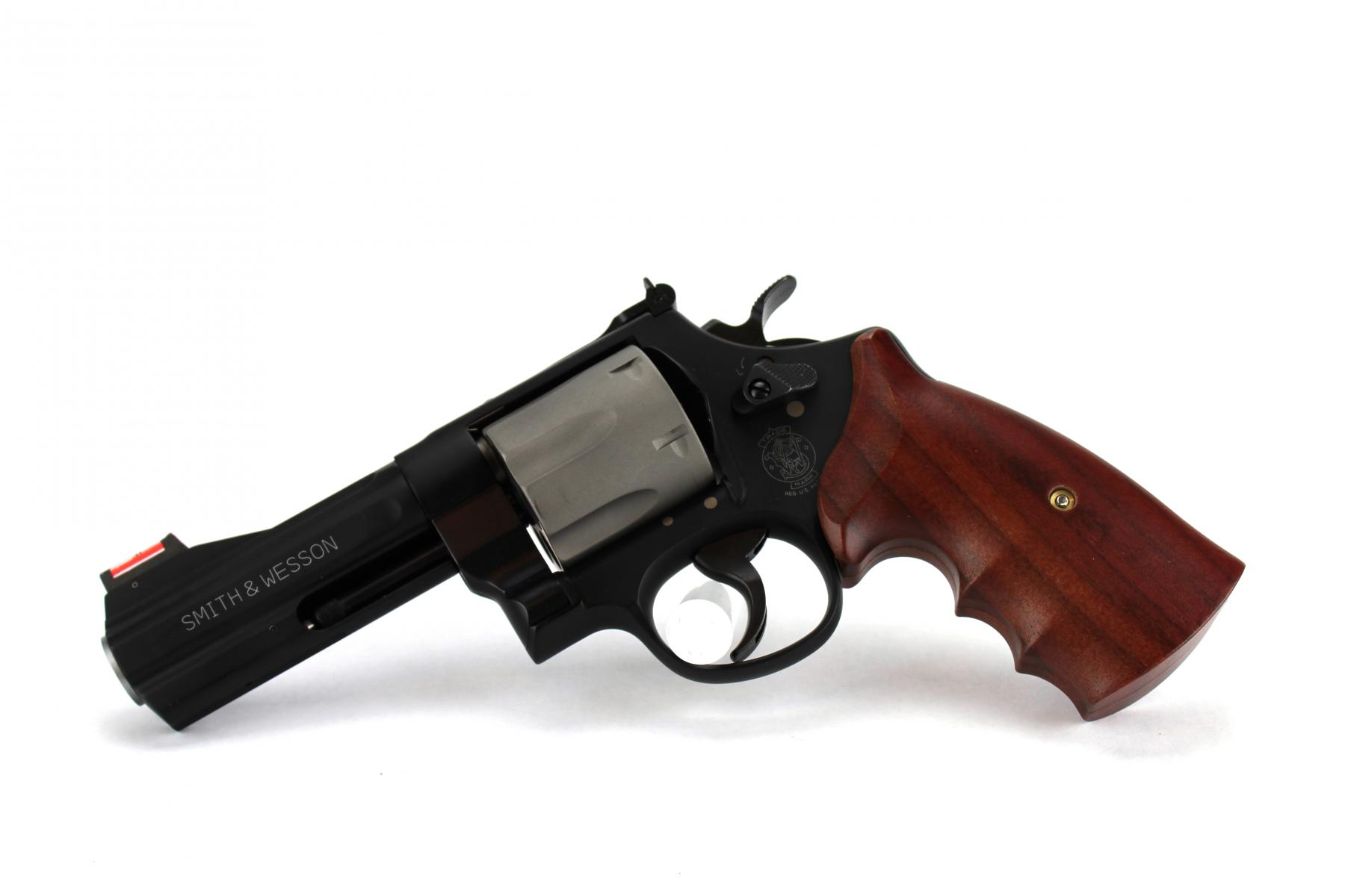 Model 329PD AirLite Sc .44 Magnum/.44 S&W Special 4 Inch Barrel Matte Black-img-1
