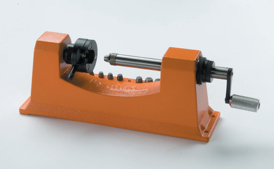 Universal Case Trimmer With Nine Pilots