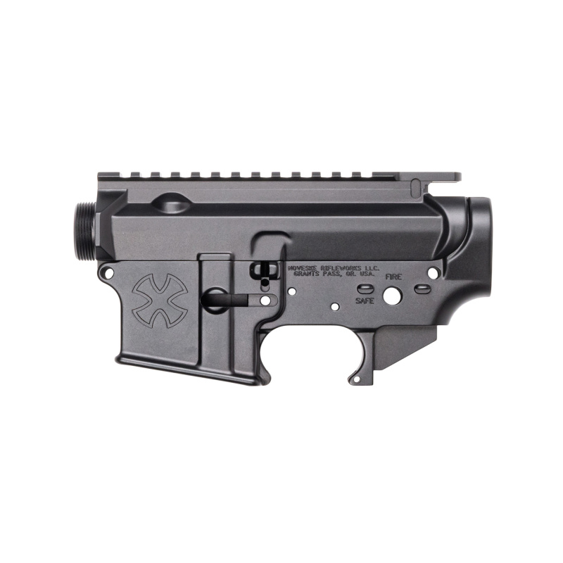 Chainsaw, Lower/Upper Set, 223 Rem/556NATO, Black Finish, Stripped Lower, Complete Upper, w/Takedown/Pivot Pin Set & Trigger Guard 04000879