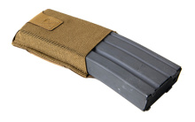 10 Speed, Single Magazine Pouch, Helium Whisper Construction, Fits (1) AR-15 Magazine, Elastic Construction, Horizontal Orientation, Coyote Brown BT-TSP-M4-1-HZ-CB